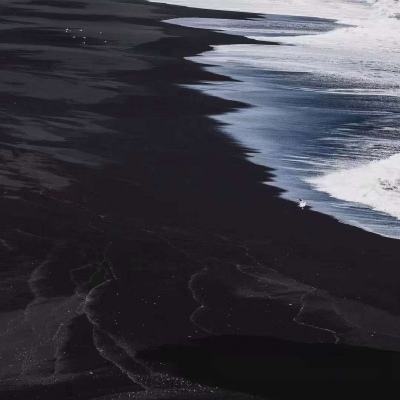 章子怡晒两个女儿照片，网友：大女儿和私下差别太大